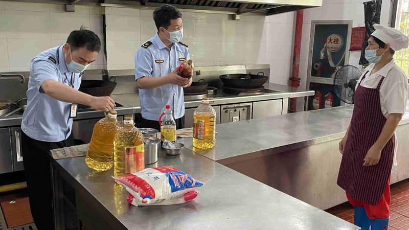 零食包装里的秘密：揭秘小包装零食批发挑选之道